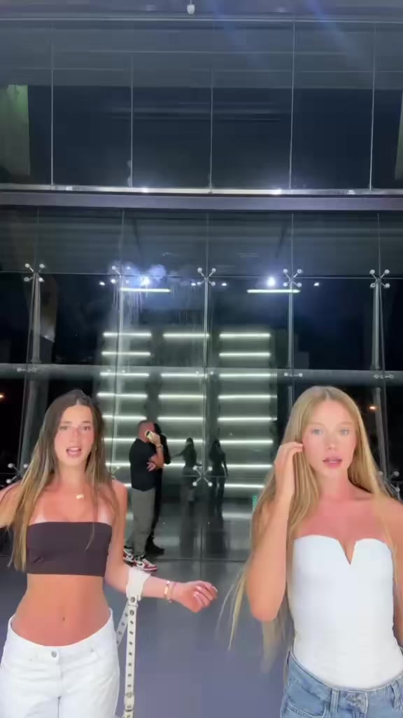 @Ellatirer