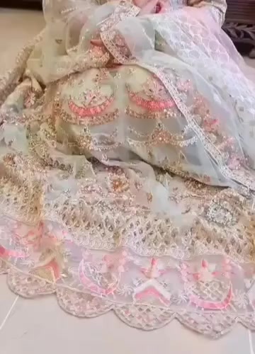 @Cute pathaniiiii