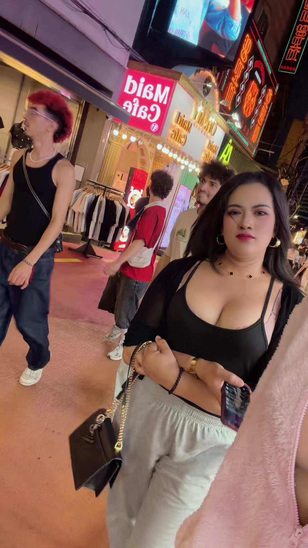 @Ms,Gemini girl🇨🇿🇰🇷🇺🇸