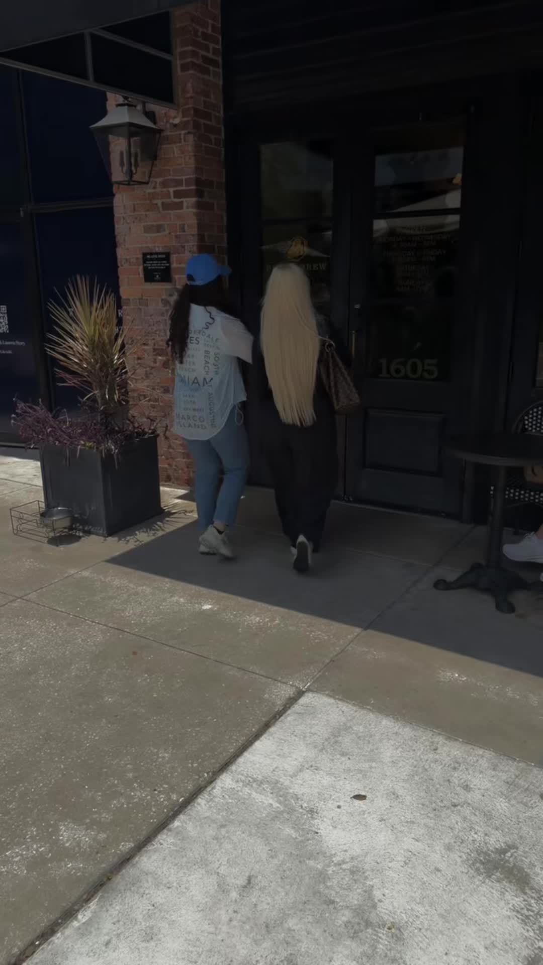 @Nanio