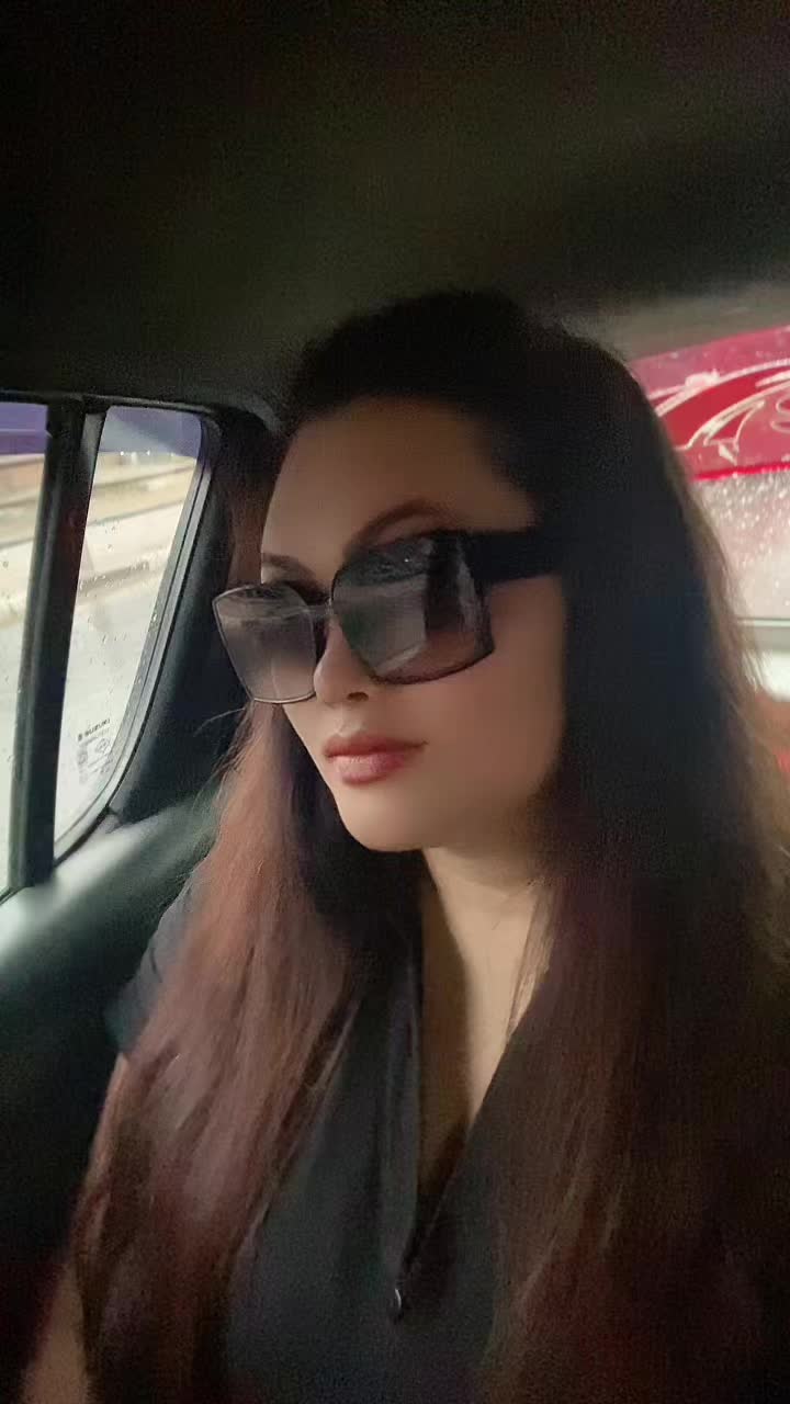 @Liz_Fernandes