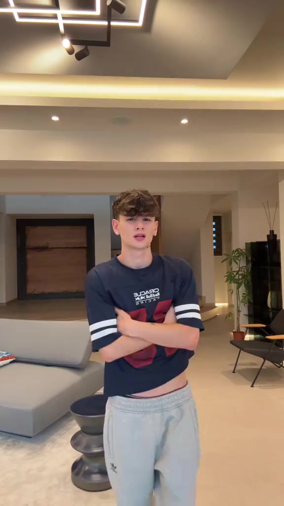 @EliasTwink001