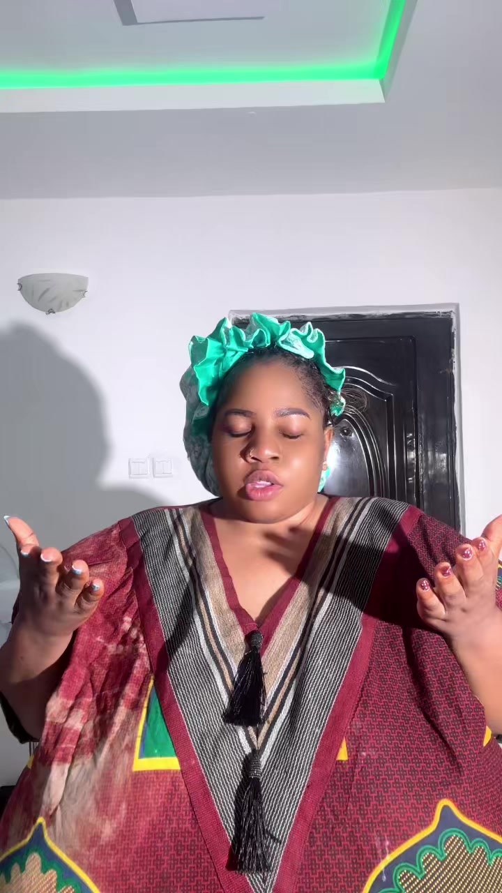 @Burstybella💜