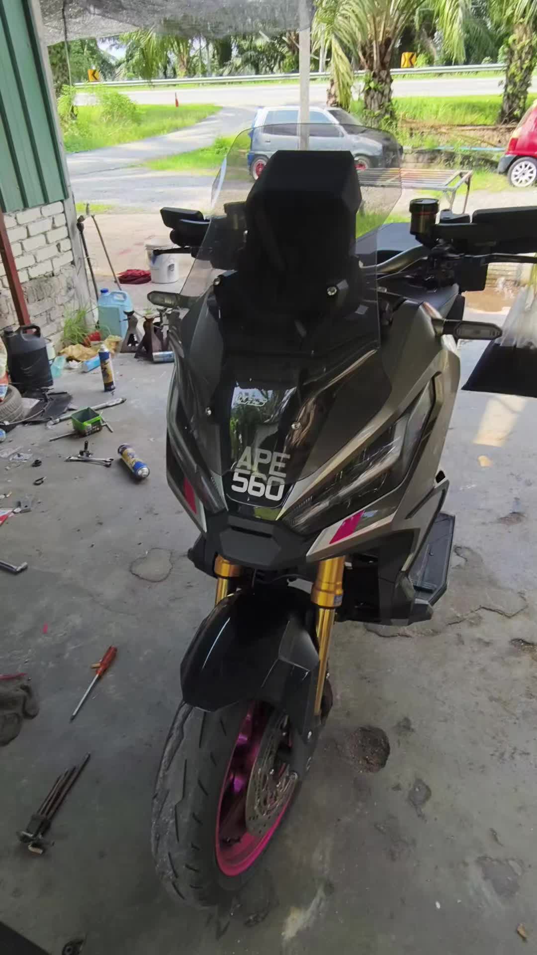 @ahli mesyuarat tingkap