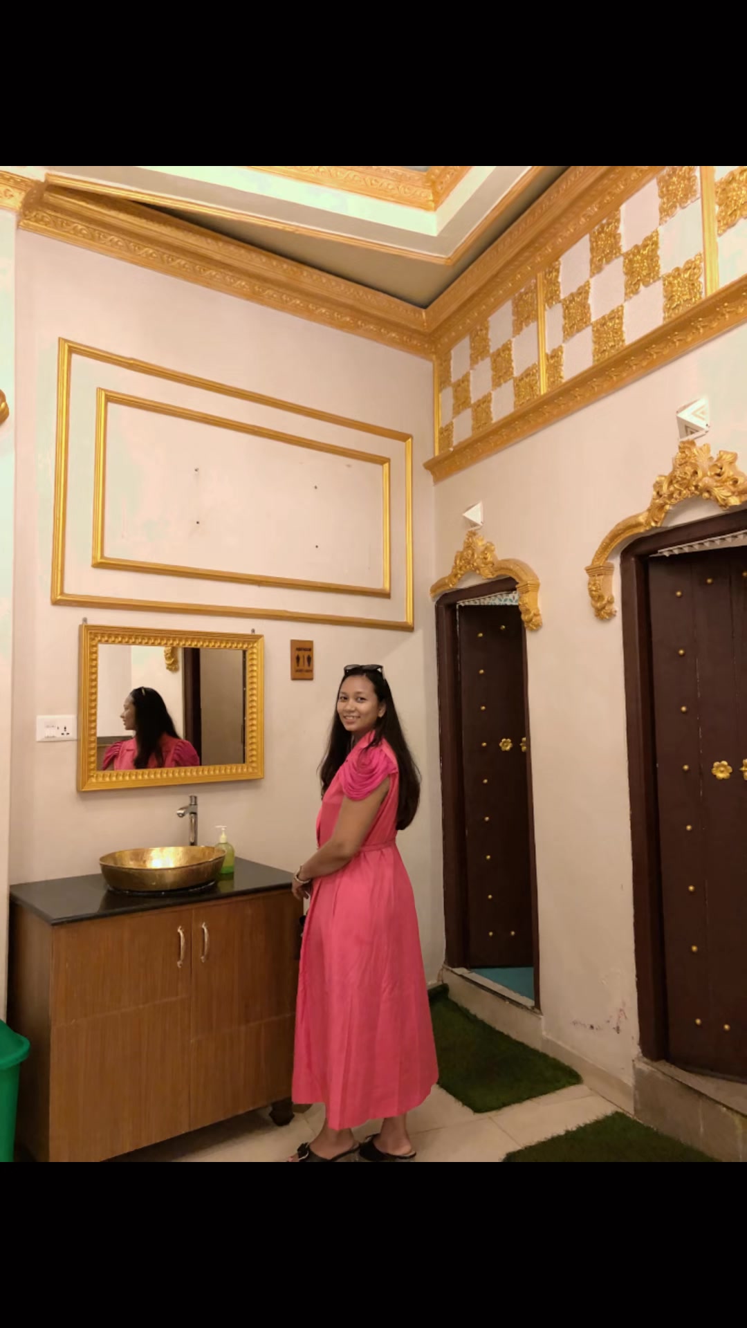 @मुना श्रेष्ठ