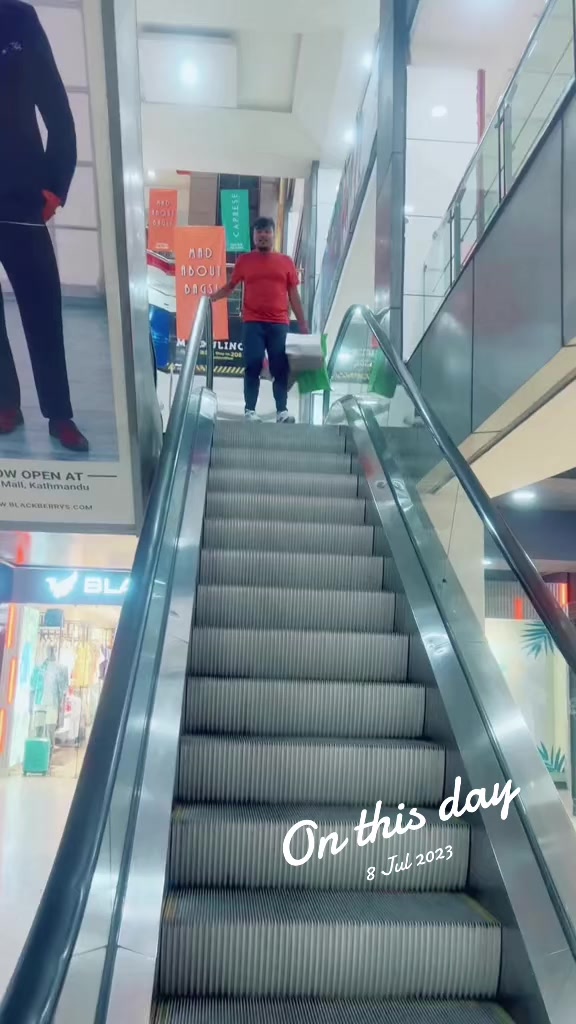 @माधव अधिकारी
