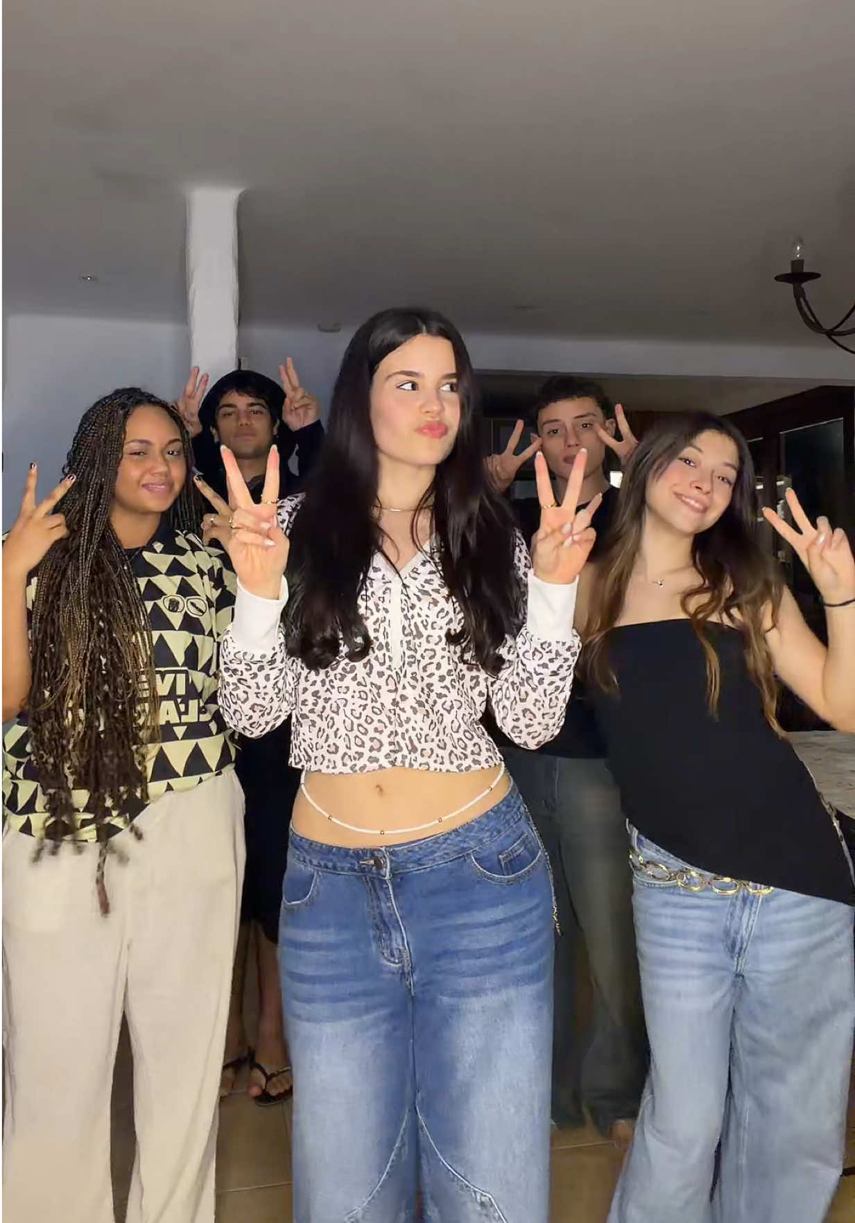 @Luara