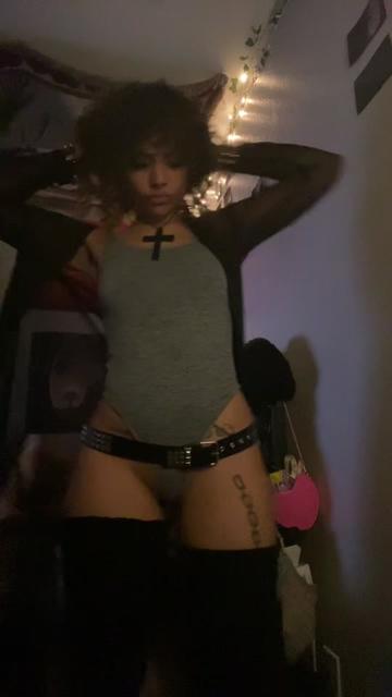 @akiahmarie