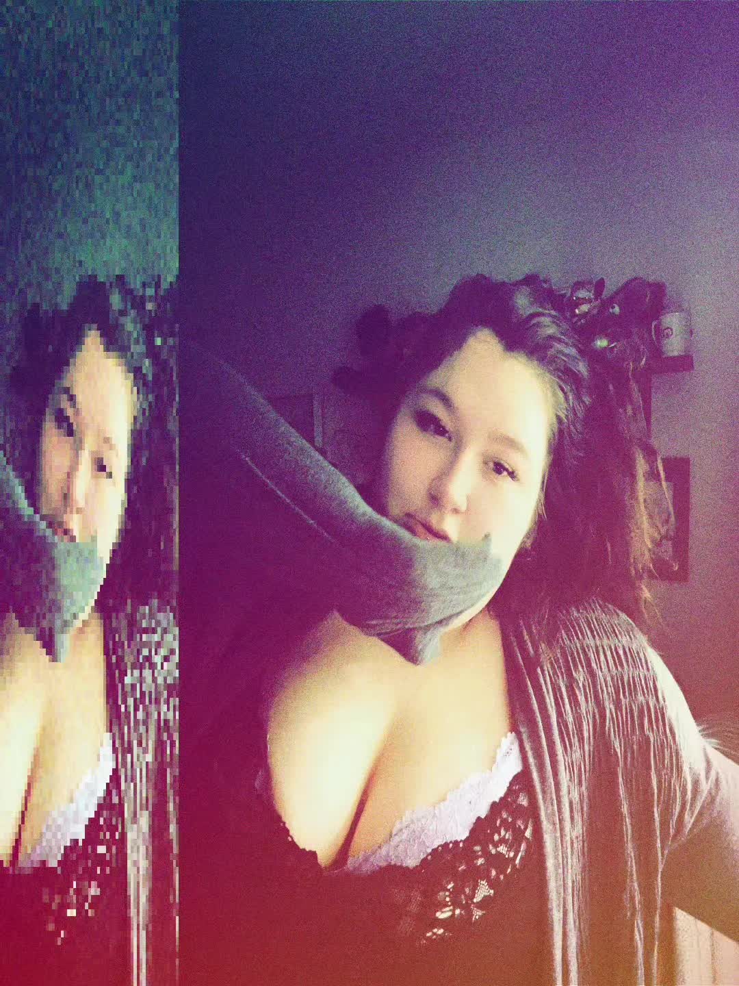 @mia🪐🪱🧡