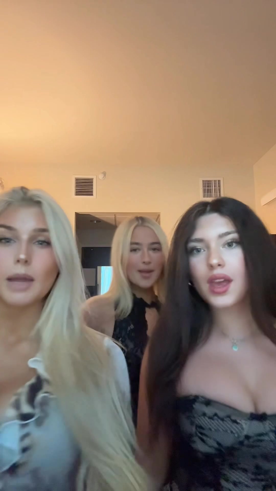 @allisonbucaro
