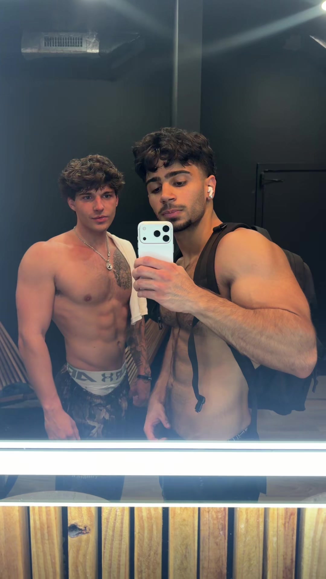 @arianlol