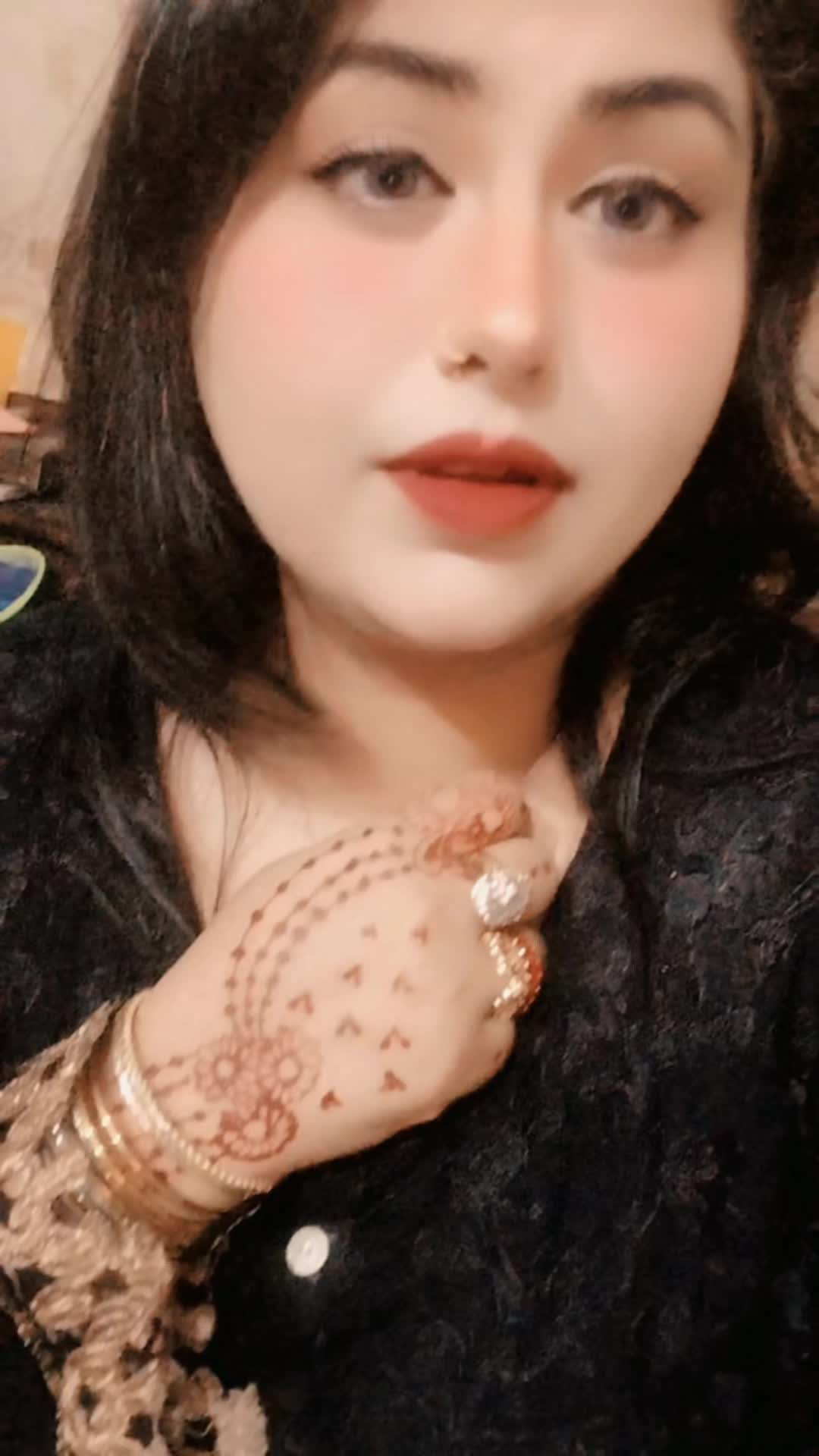 @ayesha qureshi