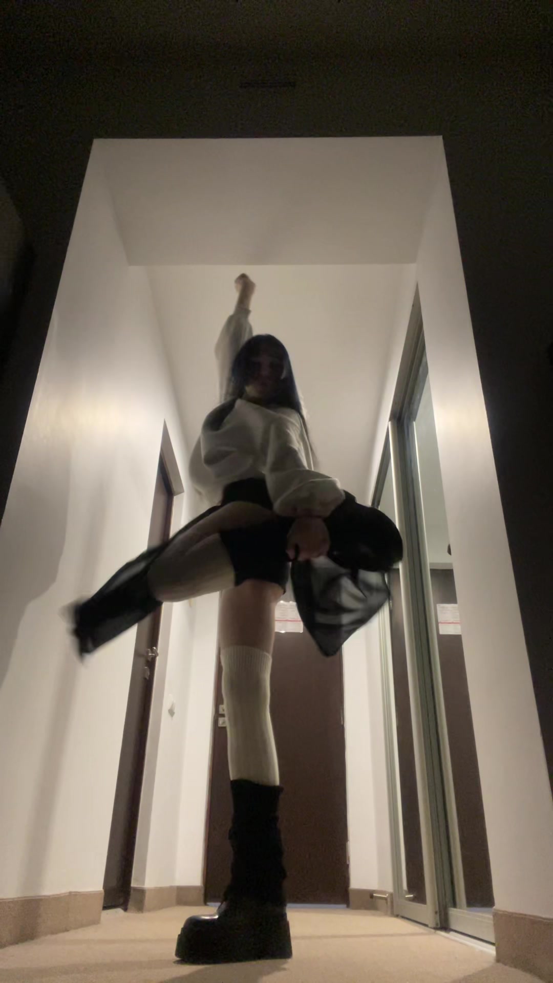 @???