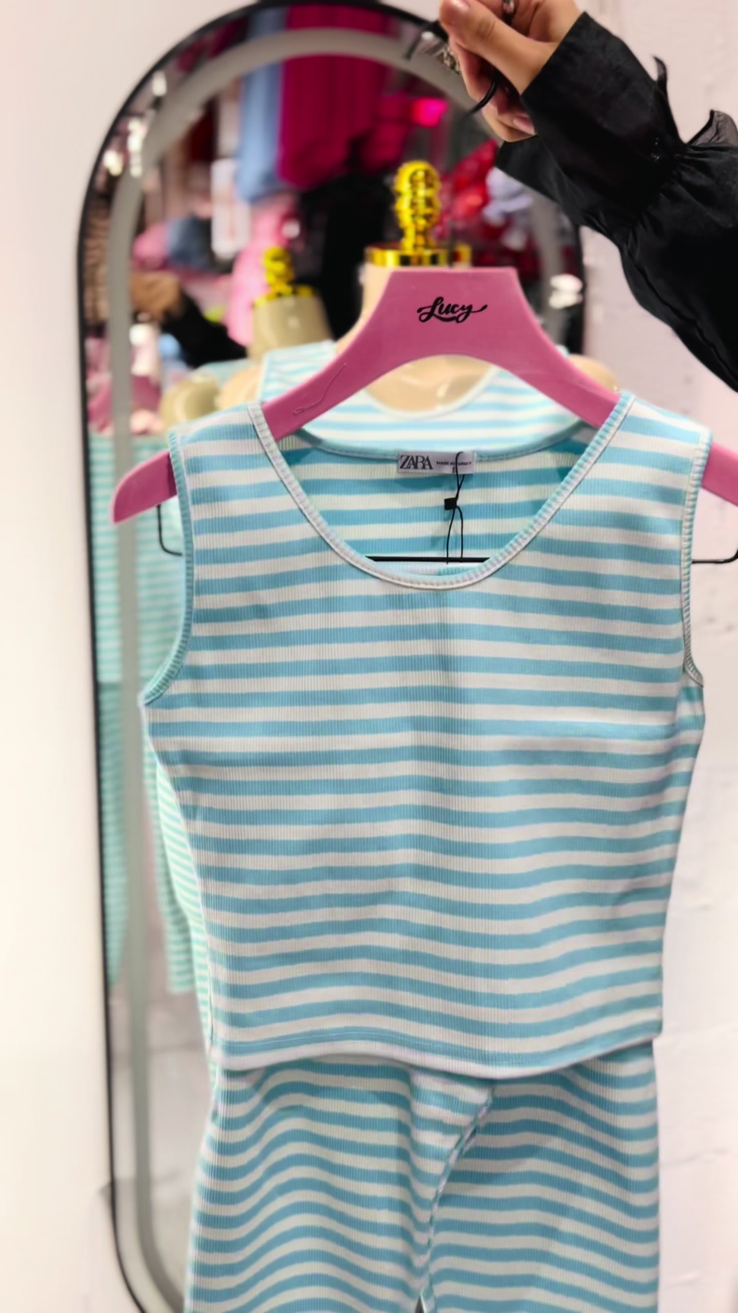 @Lucy Lingerie