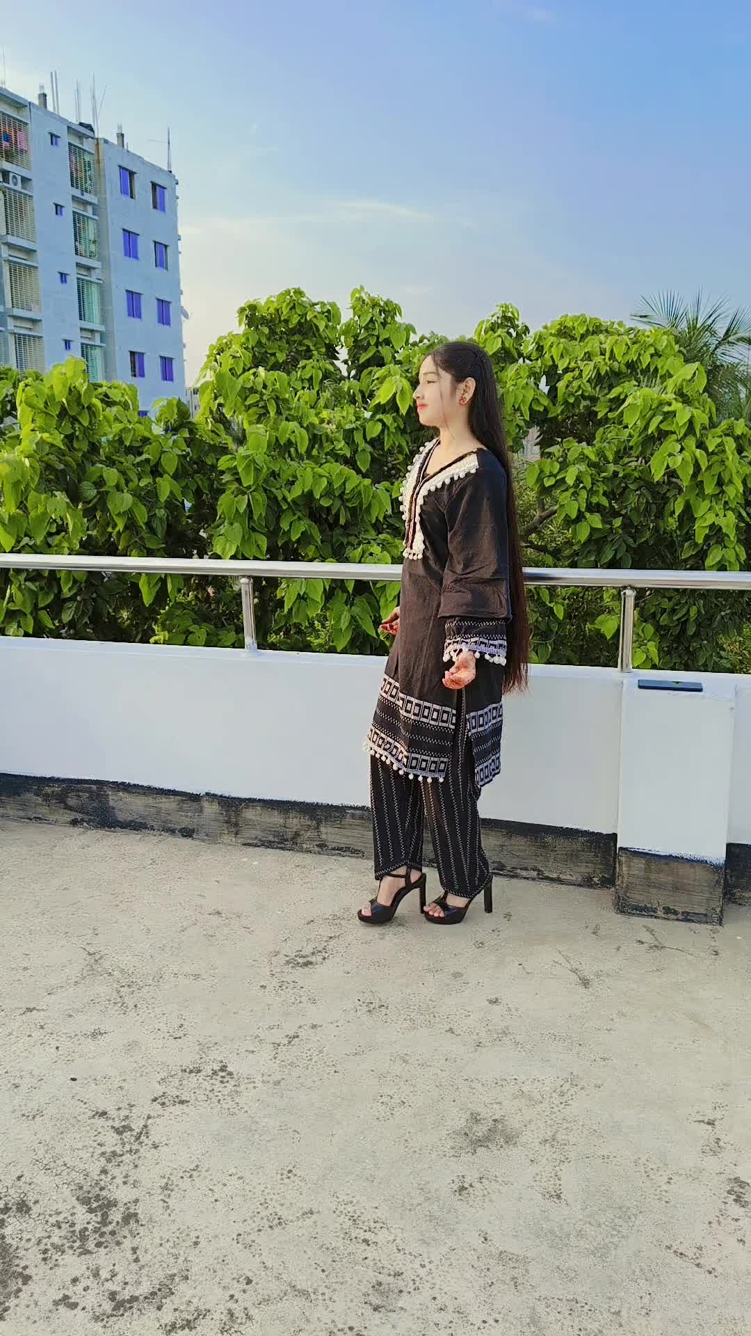 @viral🖤 Ramisha🖤..