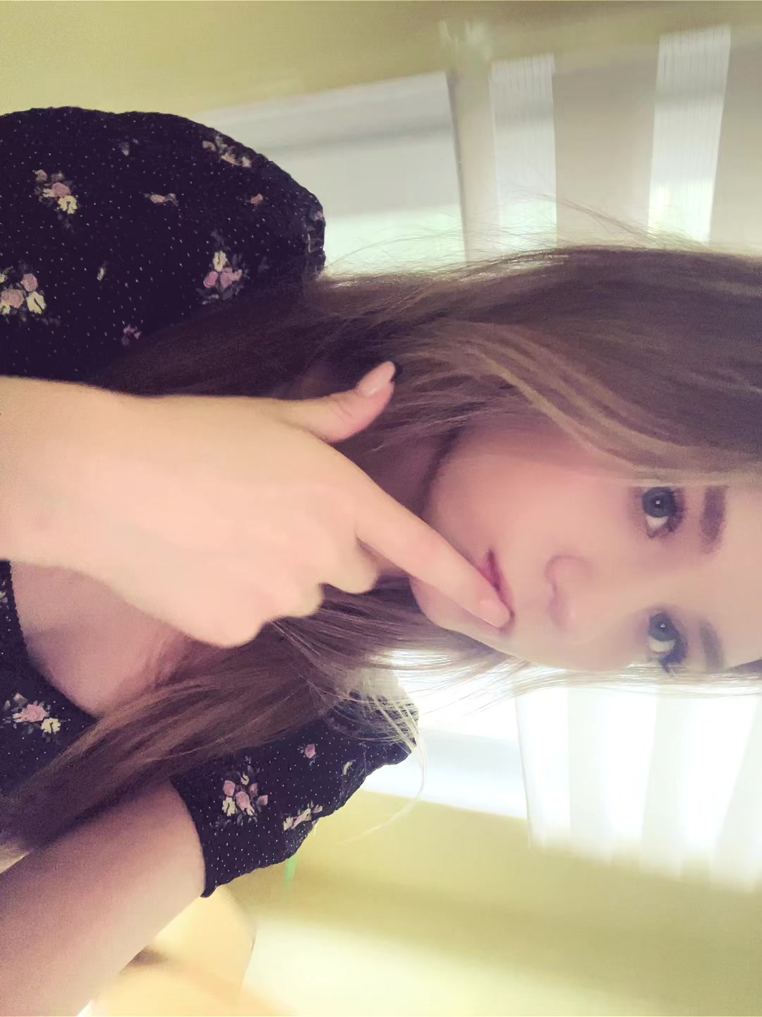 @_.holy.molly._