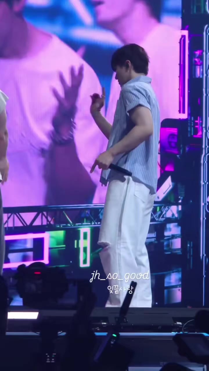 @Junho_onLeeyz