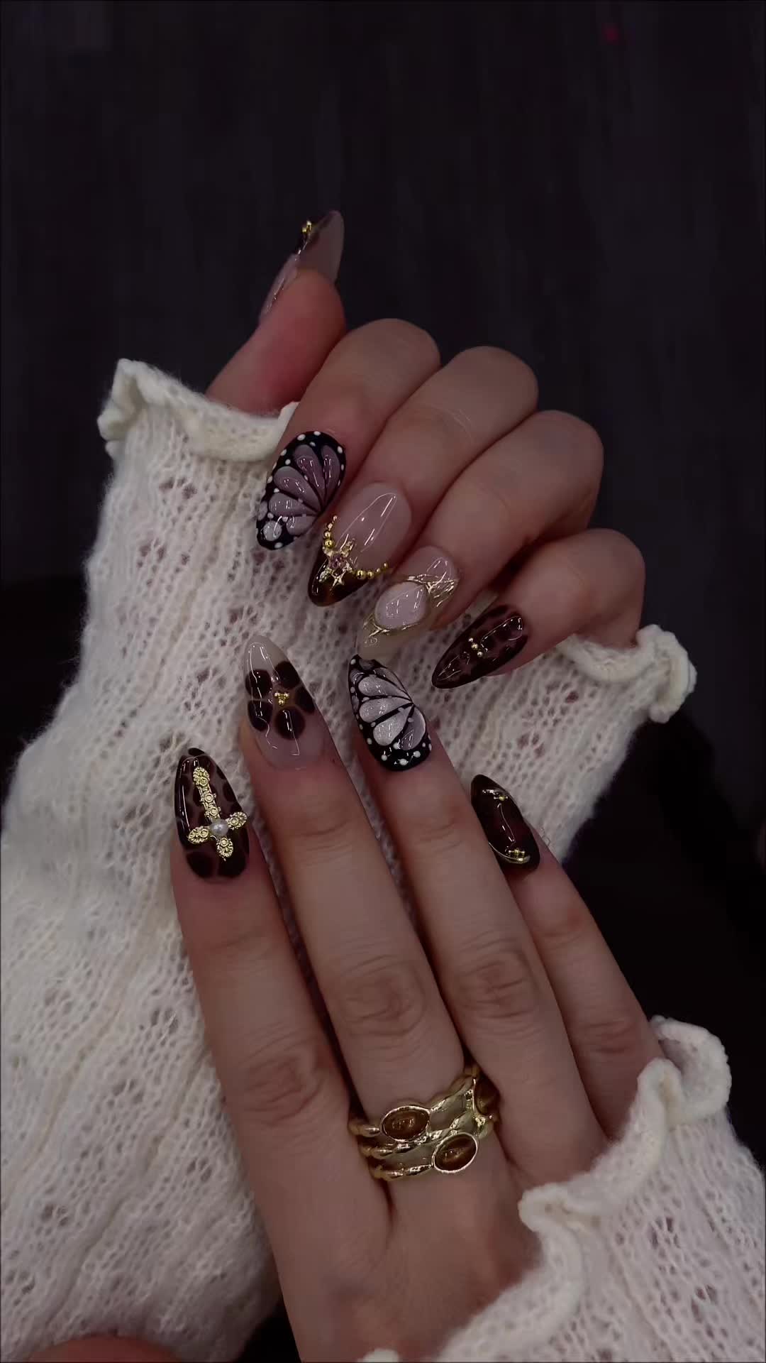 @Fullovenail