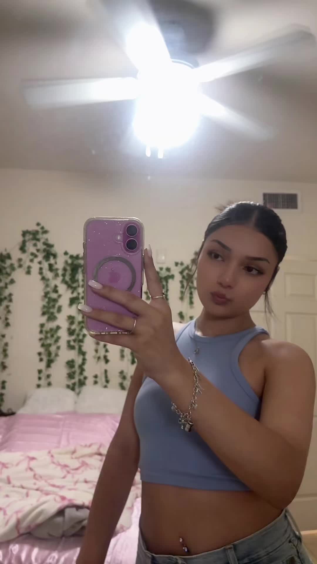@Nayelii<3