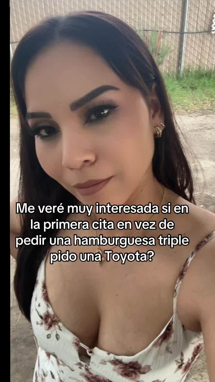 @️Angie Cast