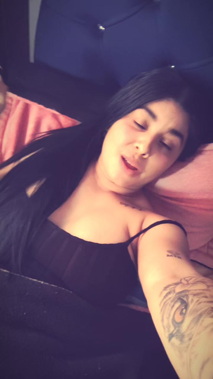 @👸🏼👑🖤