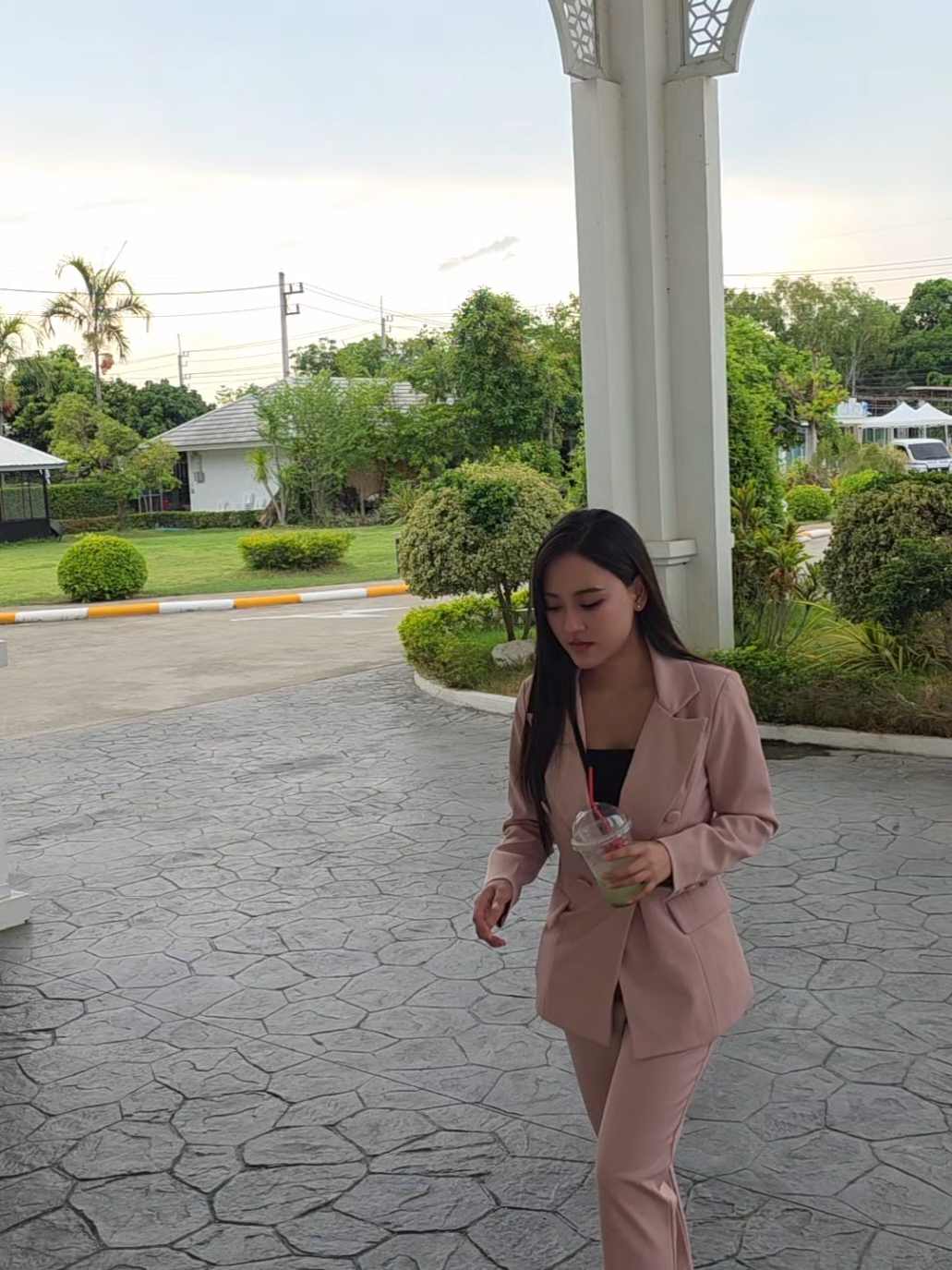 @Kanompie_Phanatchagorn