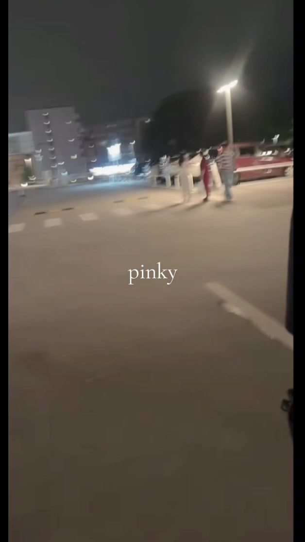 @pinky