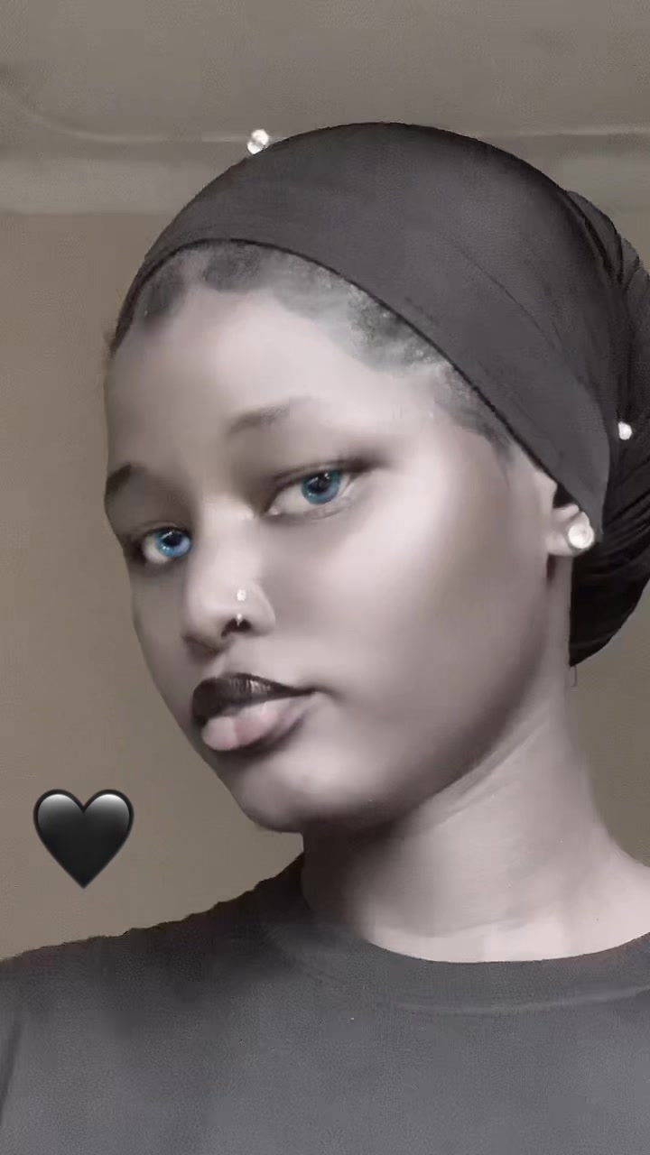 @dark skinned ghal🖤