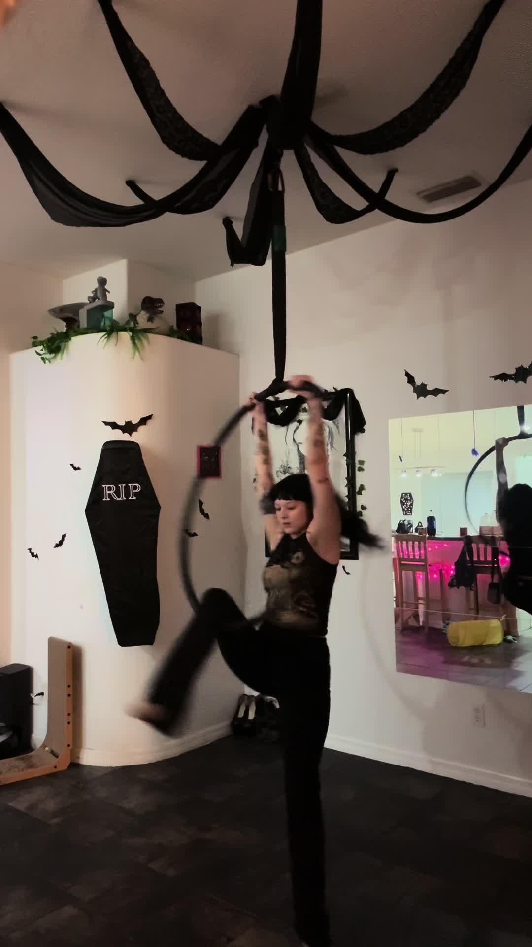 @Kobra🌛🦇