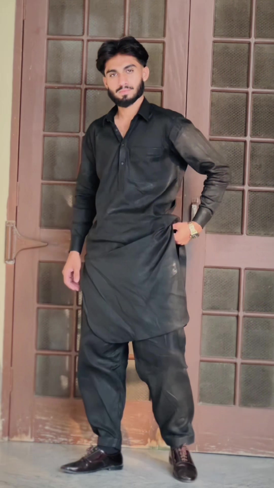 @Sʜᴇʀᴀᴢii 🇵🇰