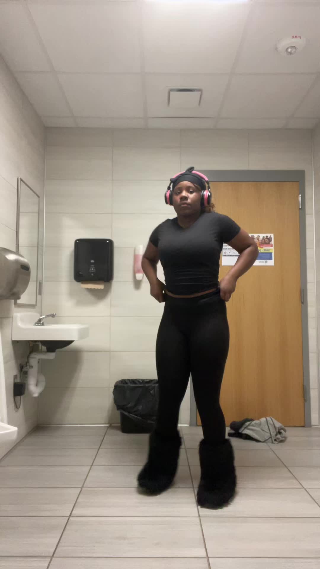 @Zariahsexyfr🤪😏😏❤️❤️🔥