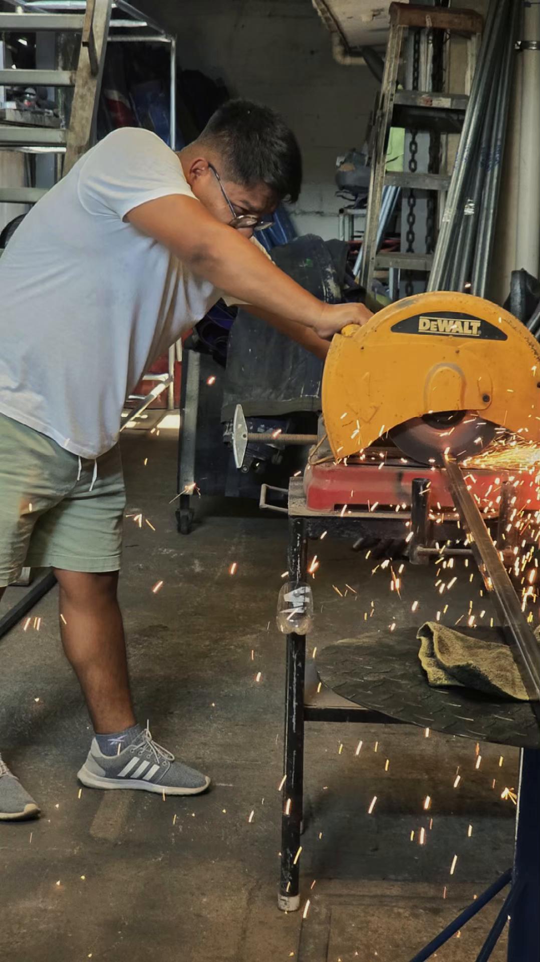 @Alan Amador125