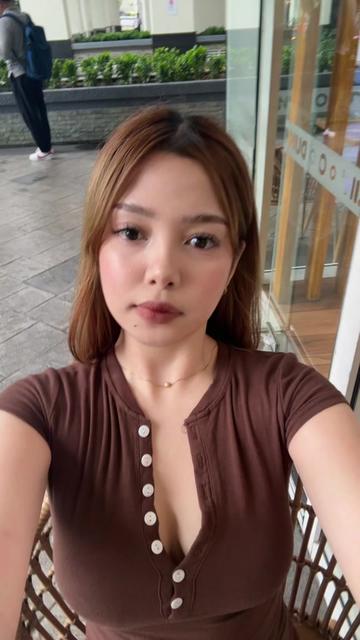 @𝒴 .