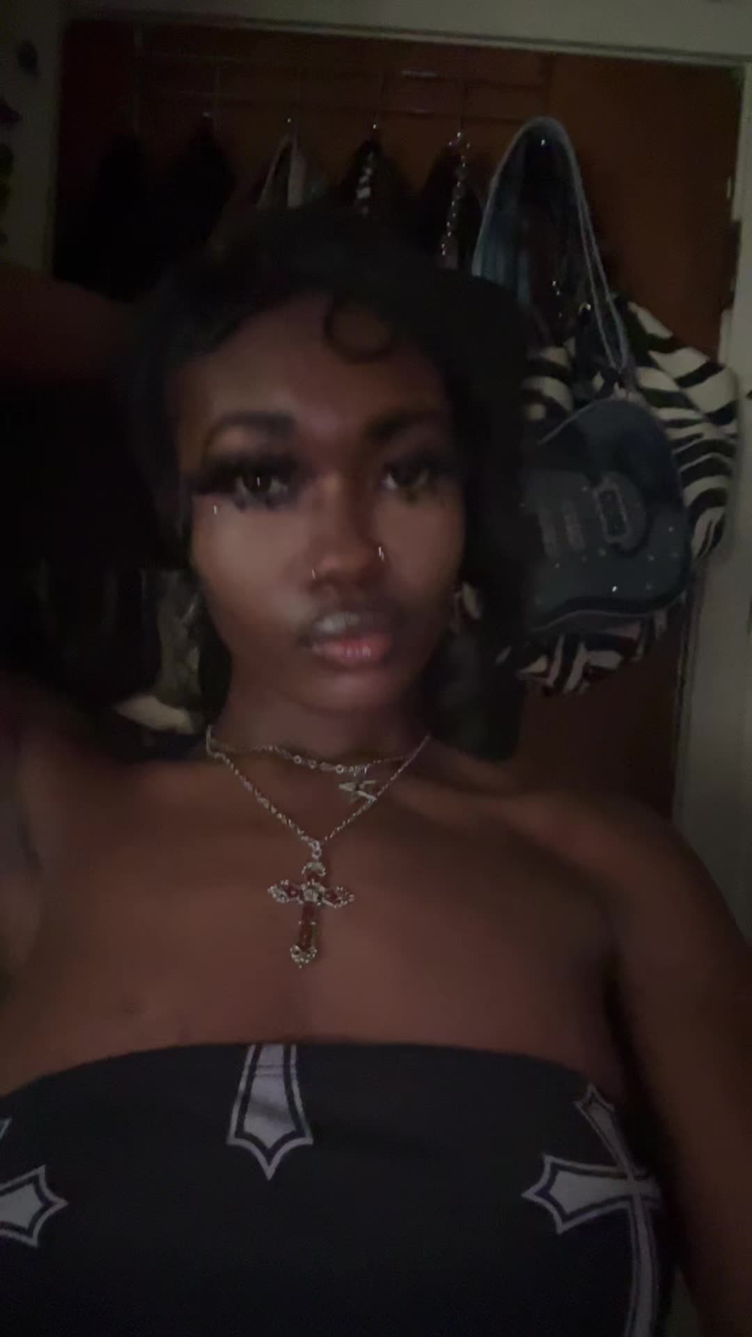 @Yourlocalbaddie