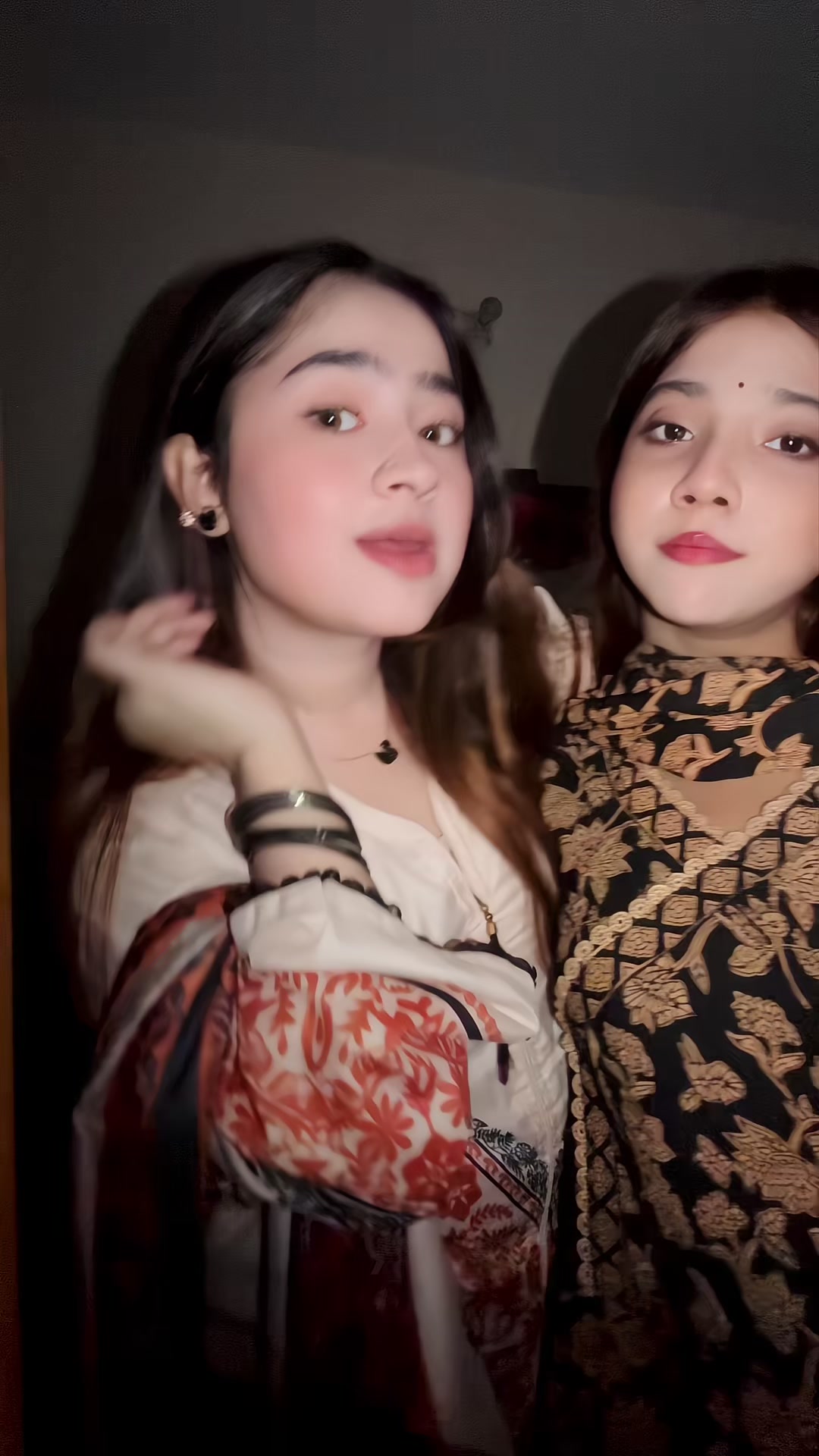@Simran⭐️