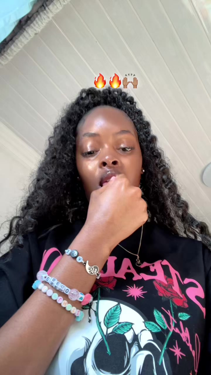 @🐼