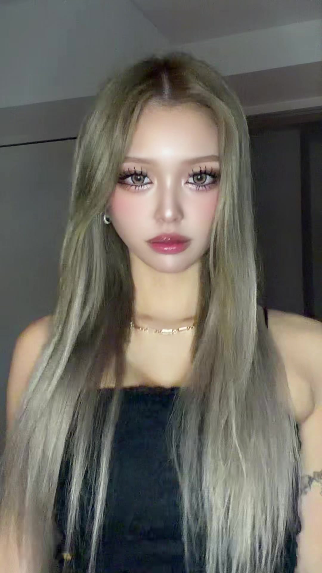 @マユ