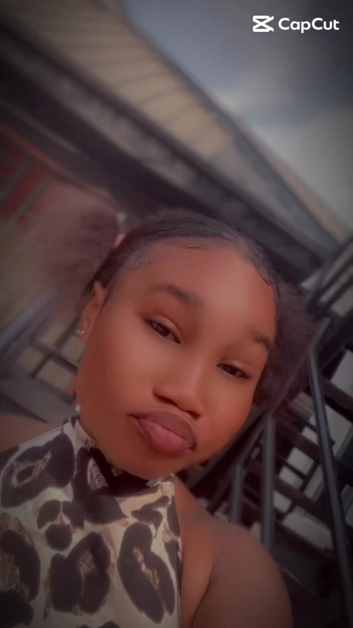 @Short fine girl 💋😊