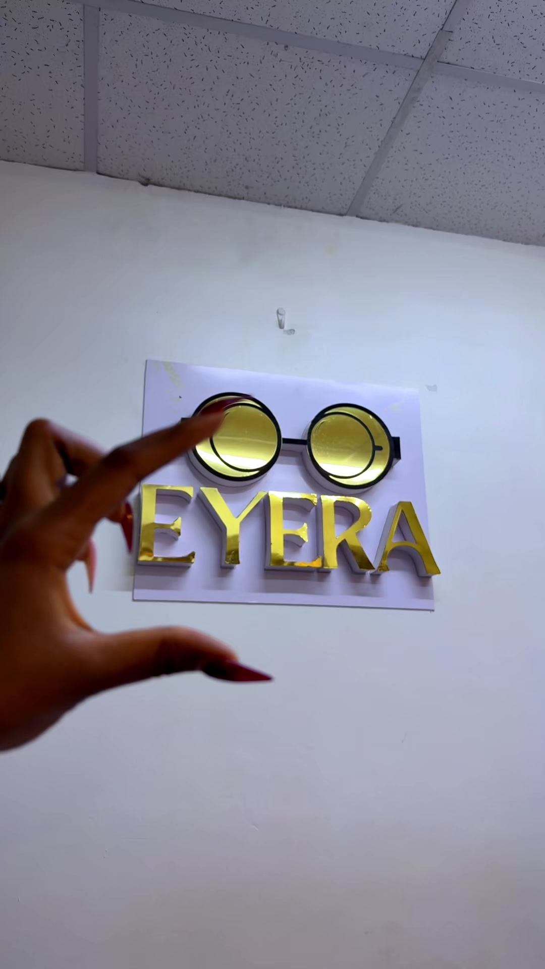 @EYERA