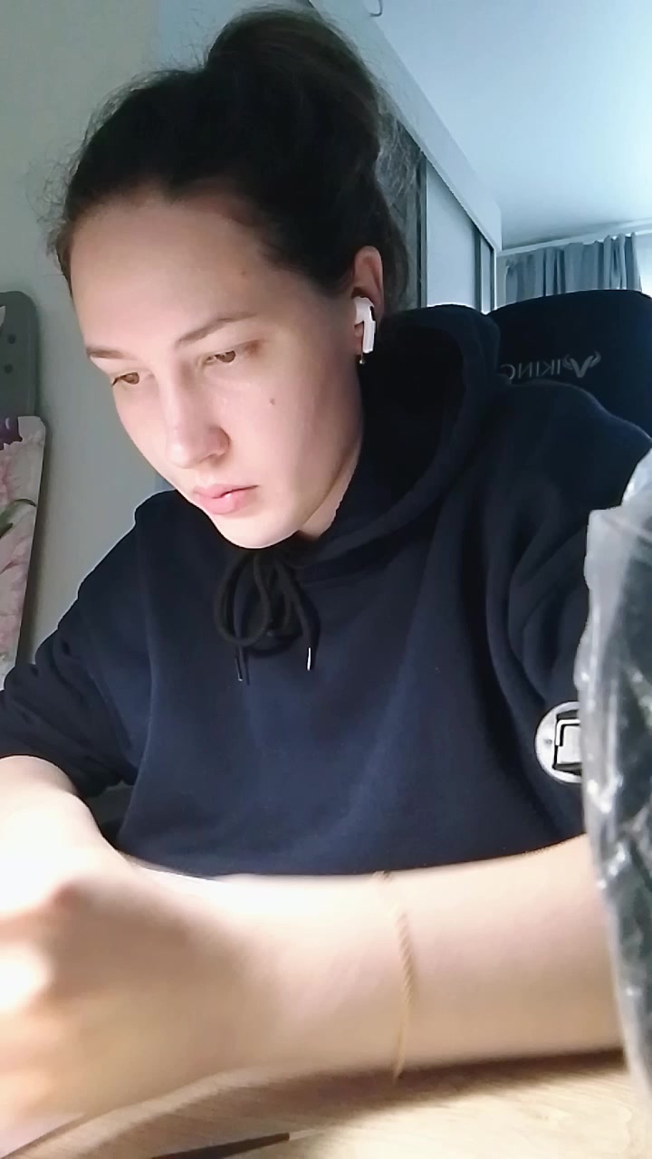 @Викулёнок🦁