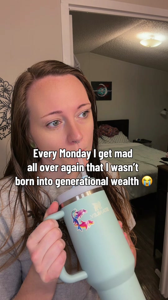 @Christina🌻𝕋𝕋𝕊