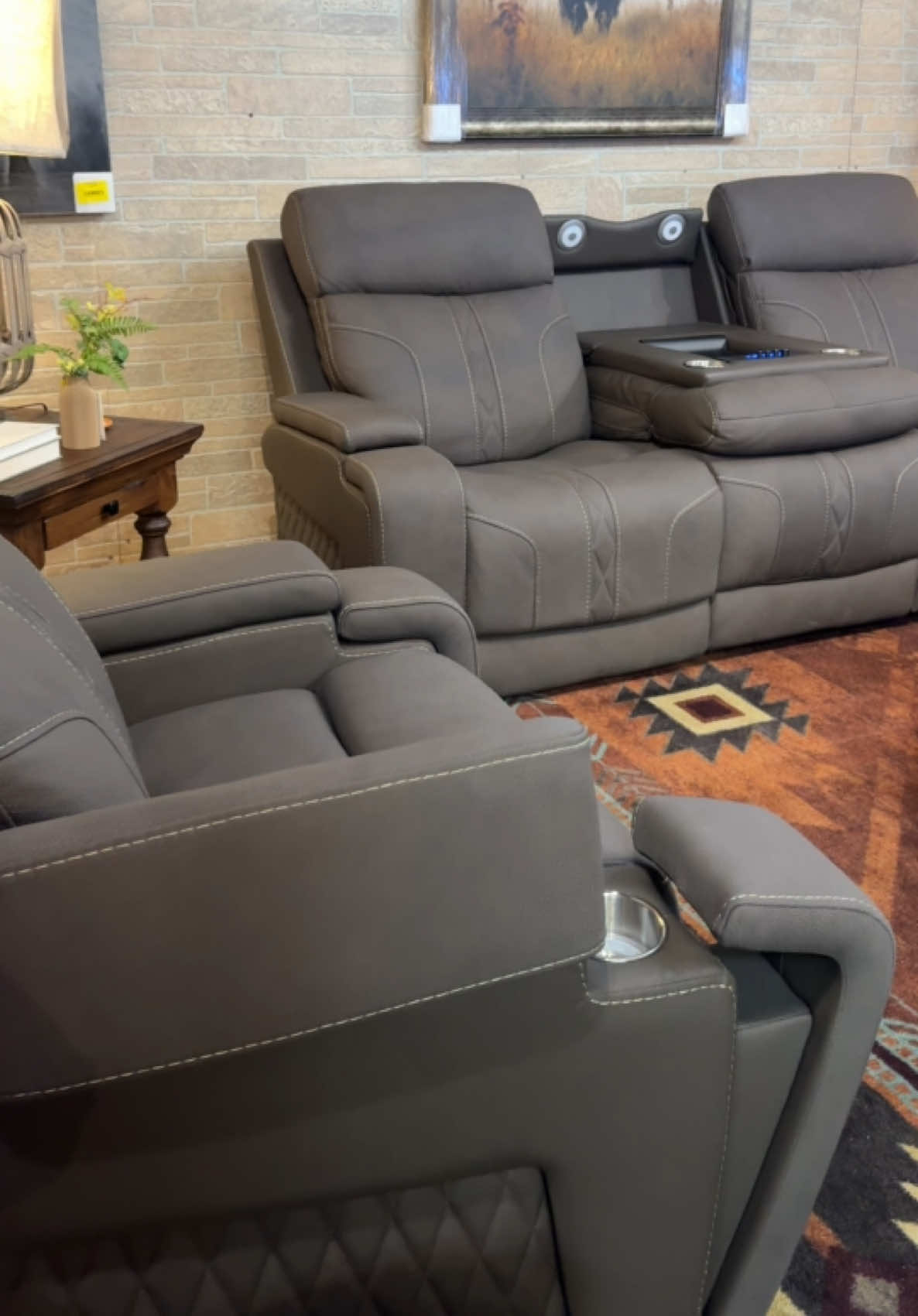 @RusticFurnitureDepot