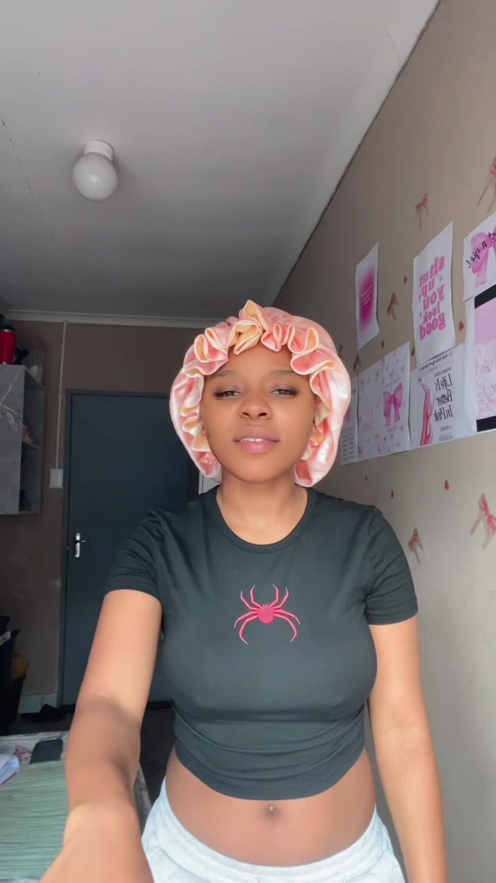 @khumeshna Nxumalo
