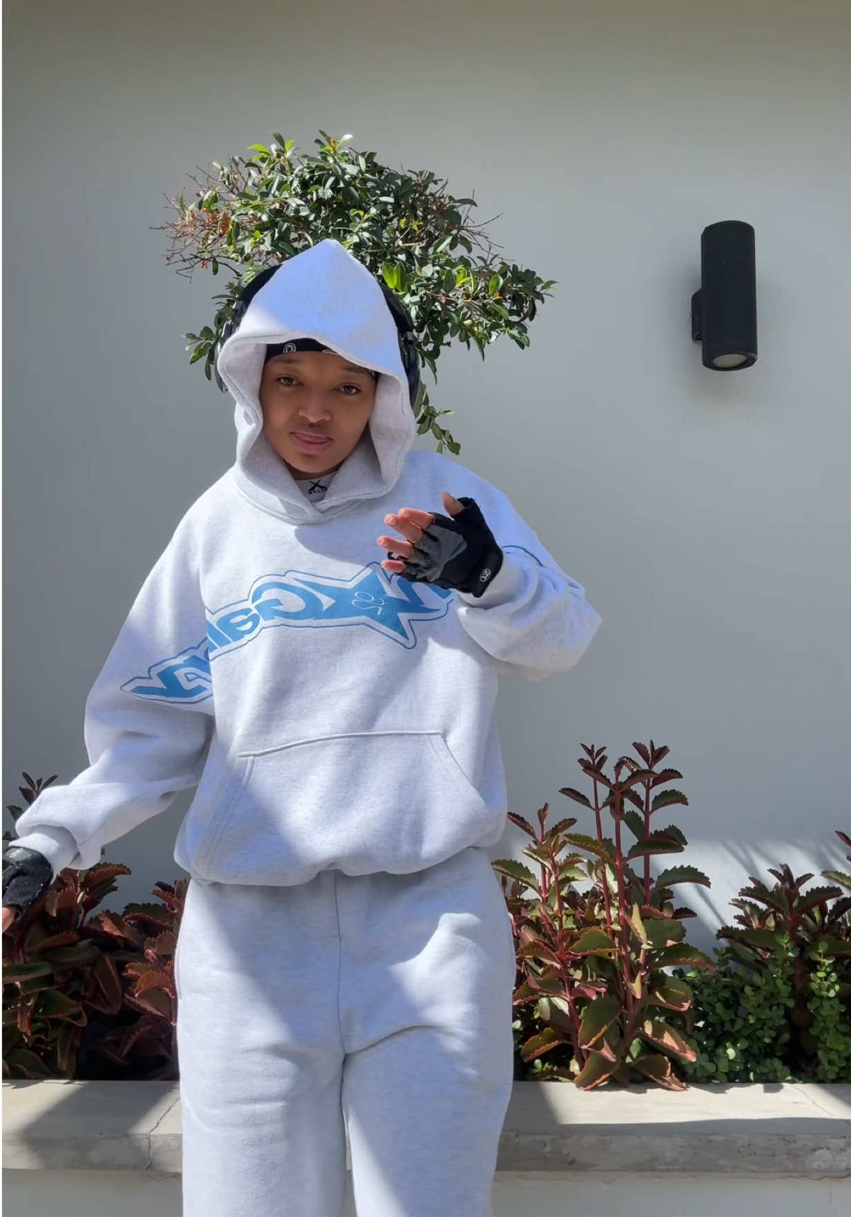 @6lingg 🇨🇳🇿🇦