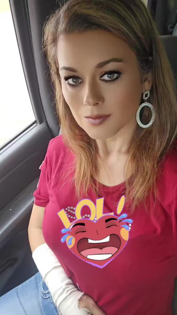 @Foxyroxy