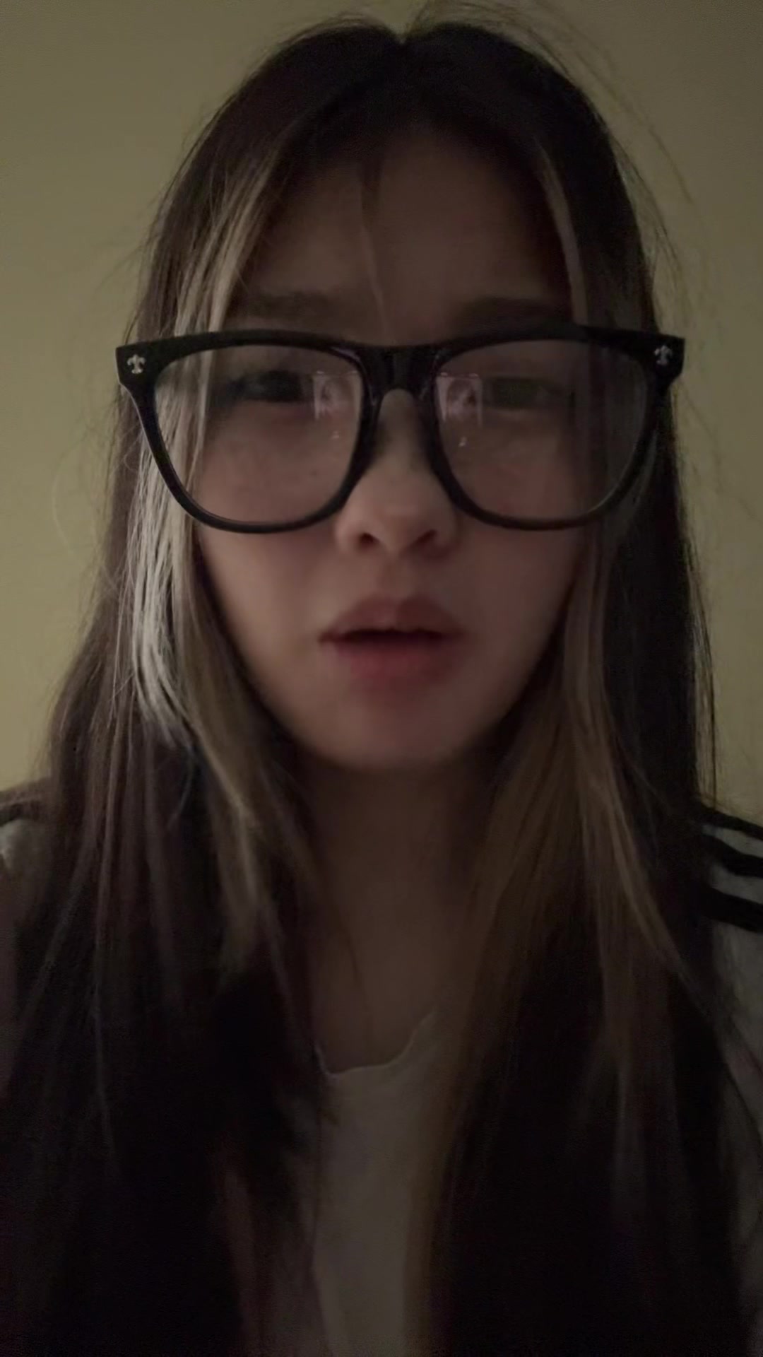 @Уря