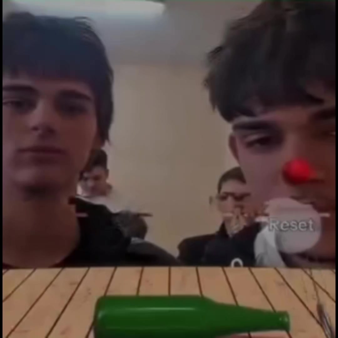 @KOLA💨