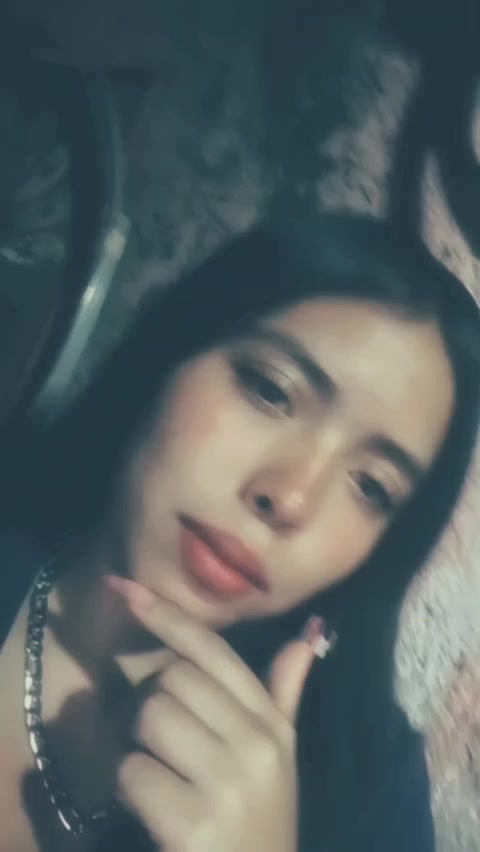 @Emely_Ofi