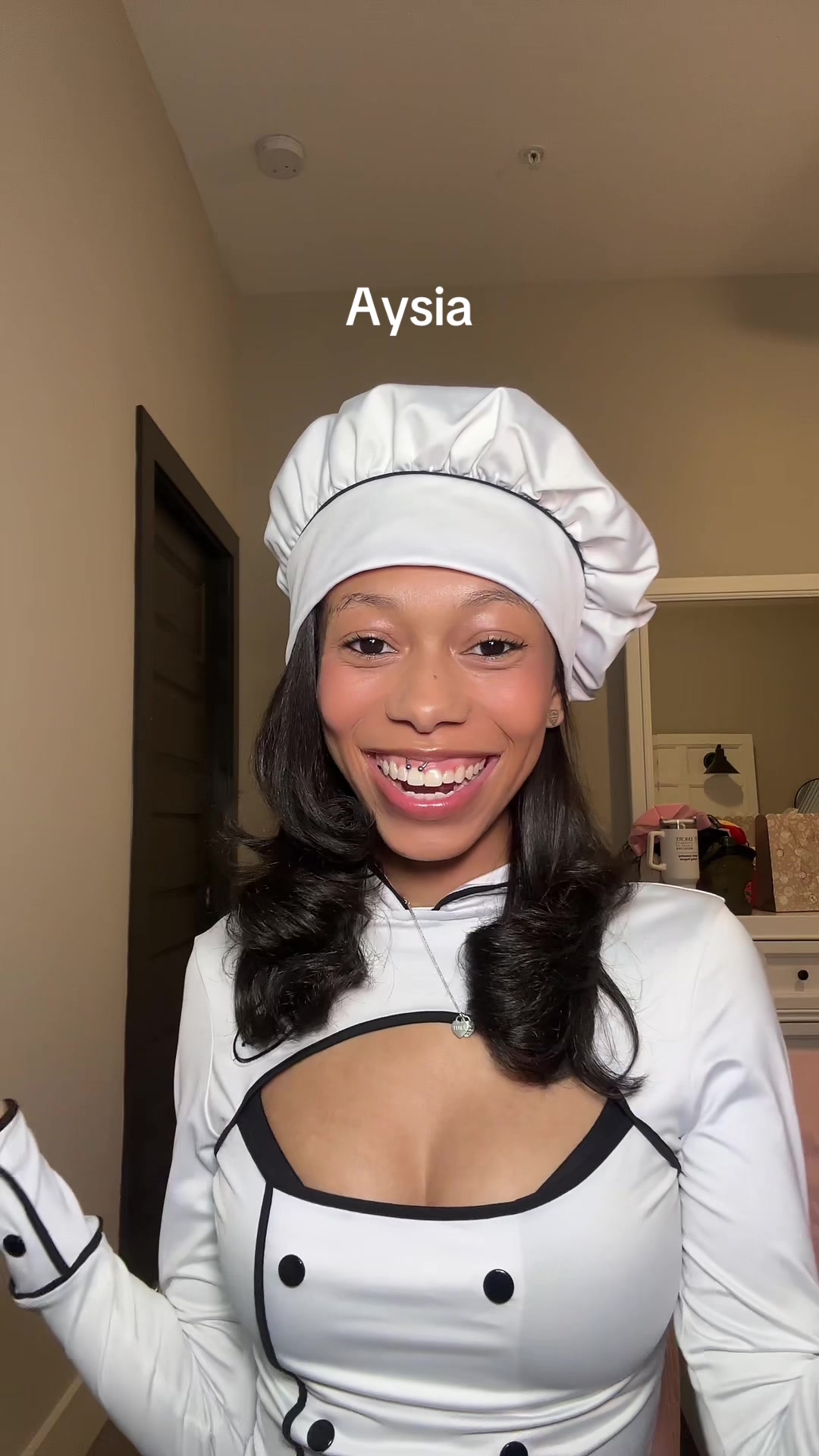 @AYSIA NICOLE