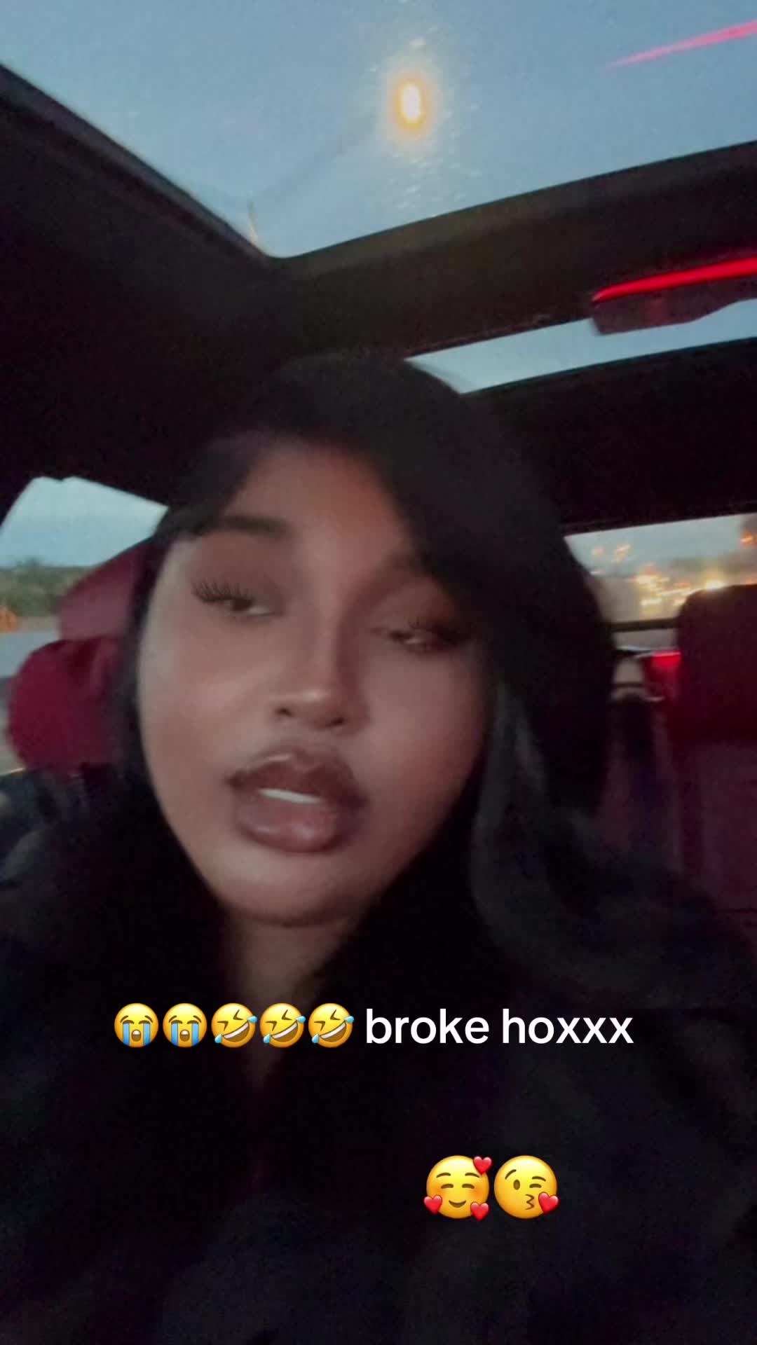 @wooladytv